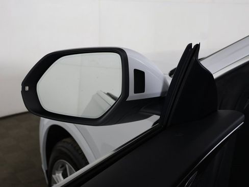 Used 2019 Audi Q8 Premium Plus w/ Premium Plus image 35