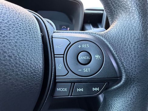 Used 2022 Toyota Corolla LE image 24