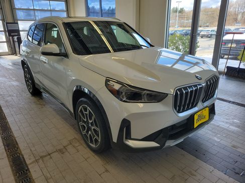 Used 2026 BMW X1 xDrive28i w/ Convenience Package AWD/4WD image 3