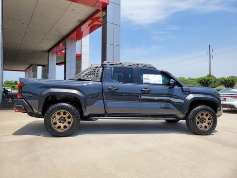 New 2025 Toyota Tacoma Trailhunter image 13