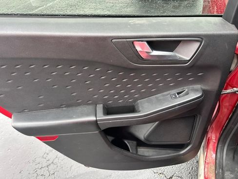 Used 2020 Ford Escape SEL FWD image 25