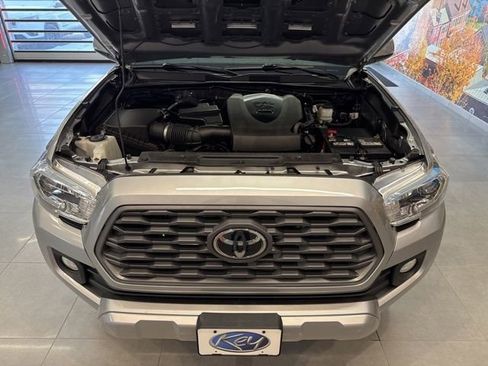 Used 2020 Toyota Tacoma TRD Sport image 48