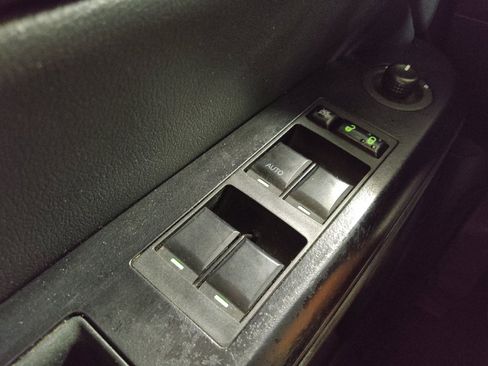 Used 2016 Jeep Patriot High Altitude FWD image 27
