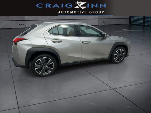 Certified 2021 Lexus UX 200 w/ Accessory Package (Z1) image 8
