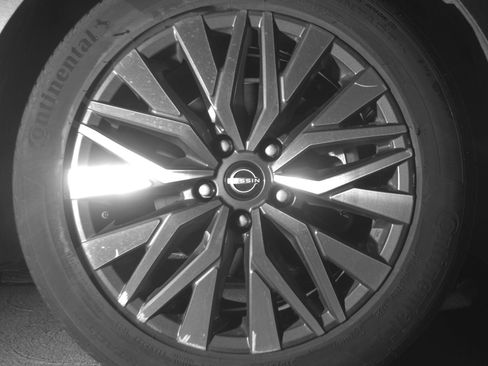 Used 2025 Nissan Altima 2.5 SV image 13