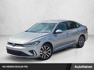 Used 2025 Volkswagen Jetta SE FWD video 1