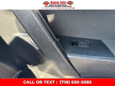 Used 2019 Toyota Corolla LE FWD image 22