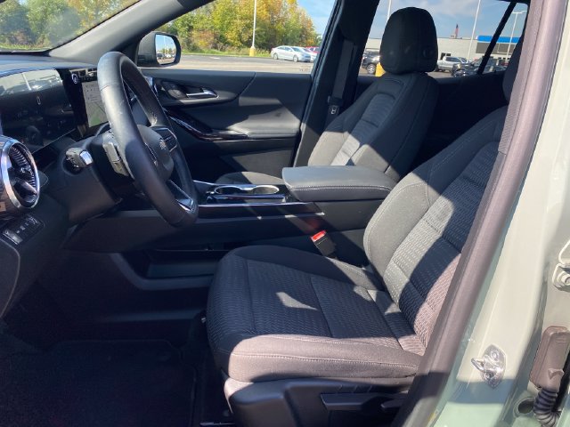 Used 2025 Chevrolet Equinox LT w/ Safety and Technology Package AWD/4WD image 16