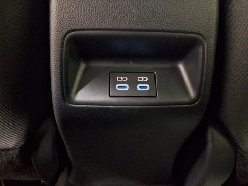 Used 2025 Toyota Corolla SE w/ SE Premium Package image 27