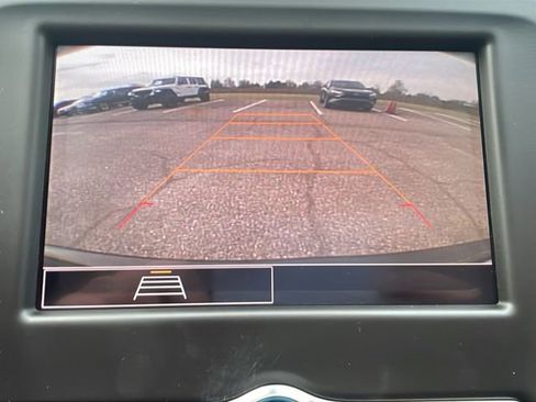 Used 2023 Chevrolet Equinox LT image 29