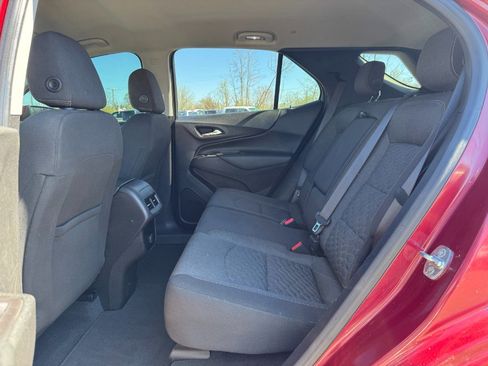 Used 2018 Chevrolet Equinox LT image 16