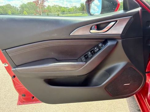 Used 2017 MAZDA MAZDA3 Grand Touring FWD image 18