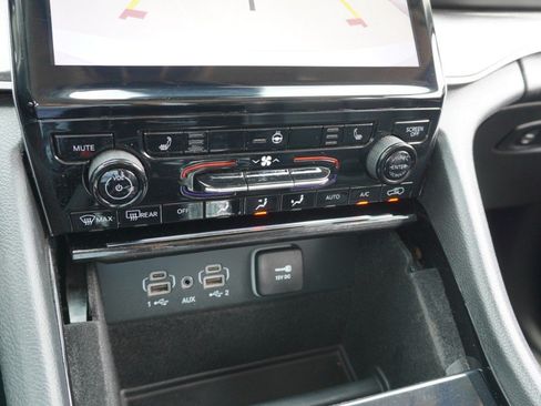 Used 2021 Jeep Grand Cherokee L Limited RWD image 19