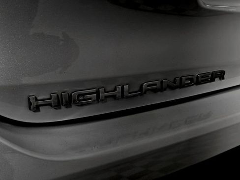 Used 2023 Toyota Highlander XLE image 33