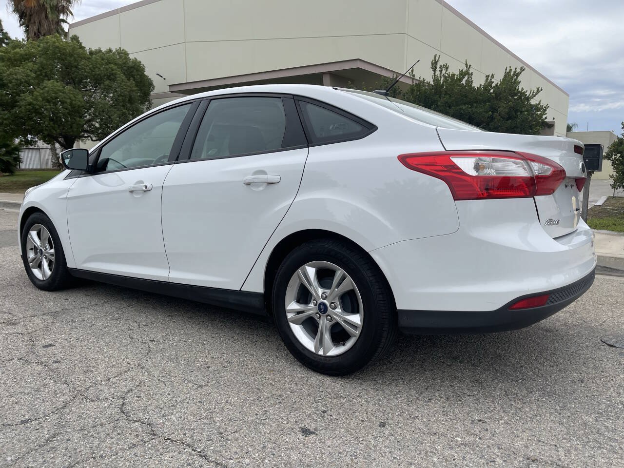 Used 2014 Ford Focus SE FWD image 5