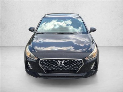 Used 2018 Hyundai Elantra GT FWD image 2