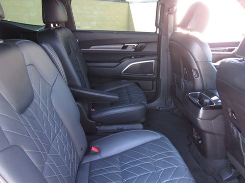 Used 2025 Kia Telluride SX Prestige X-Pro AWD/4WD image 12