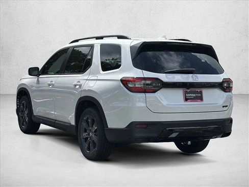 New 2026 Honda Pilot Sport image 9