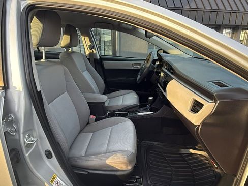 Used 2016 Toyota Corolla LE image 18