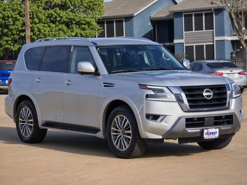 Used 2024 Nissan Armada SL image 3