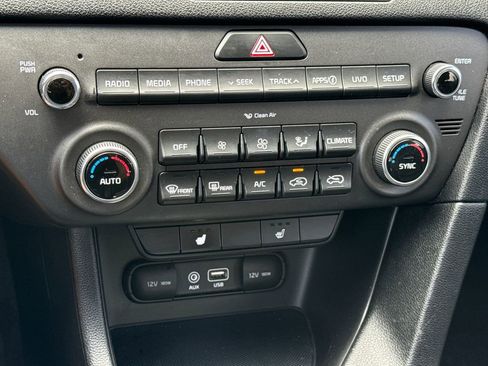 Used 2017 Kia Sportage EX image 18