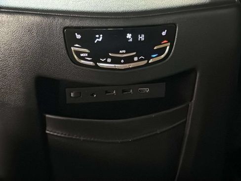 Used 2017 Cadillac Escalade Platinum AWD/4WD image 20