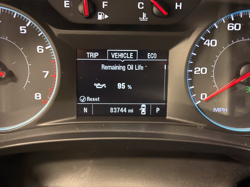 Used 2021 Chevrolet Malibu RS FWD image 33