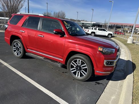 Used 2023 Toyota Tundra Limited image 2