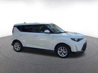 Used 2025 Kia Soul LX w/ LX Technology Package video 2