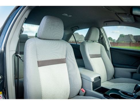 Used 2013 Toyota Camry FWD image 17