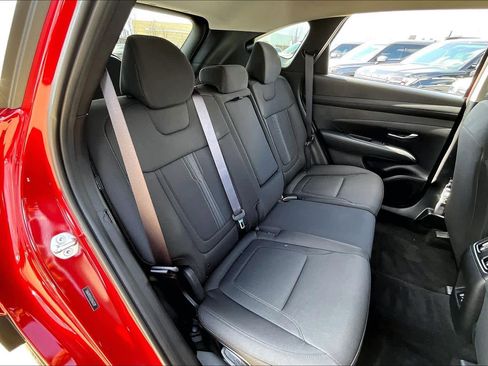 Certified 2025 Hyundai Tucson SEL FWD image 18