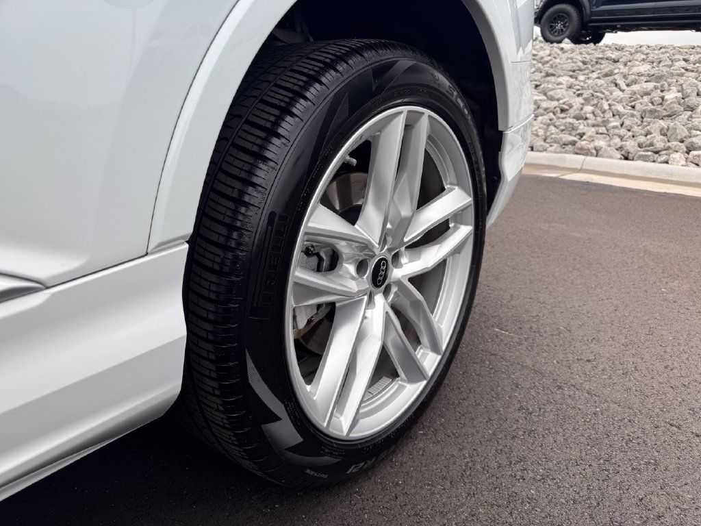 Used 2025 Audi Q7 3.0T Premium Plus AWD/4WD image 15
