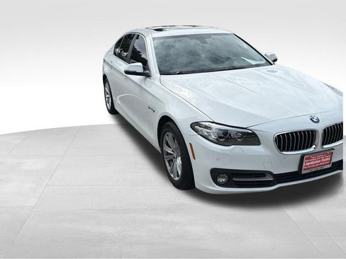 Used 2016 BMW 528i xDrive Sedan AWD/4WD image 3