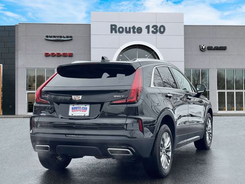 Used 2025 Cadillac XT4 Premium Luxury image 4