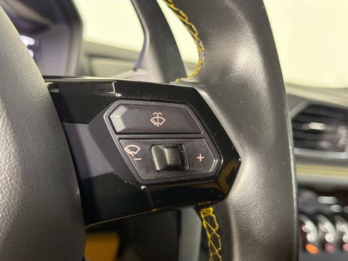 Used 2023 Lamborghini Huracan EVO RWD image 37