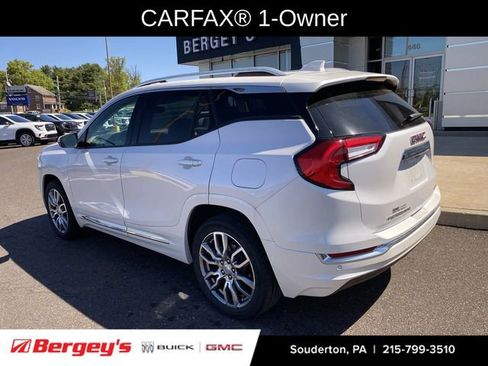 Used 2023 GMC Terrain Denali w/ Denali Premium Package AWD/4WD image 3