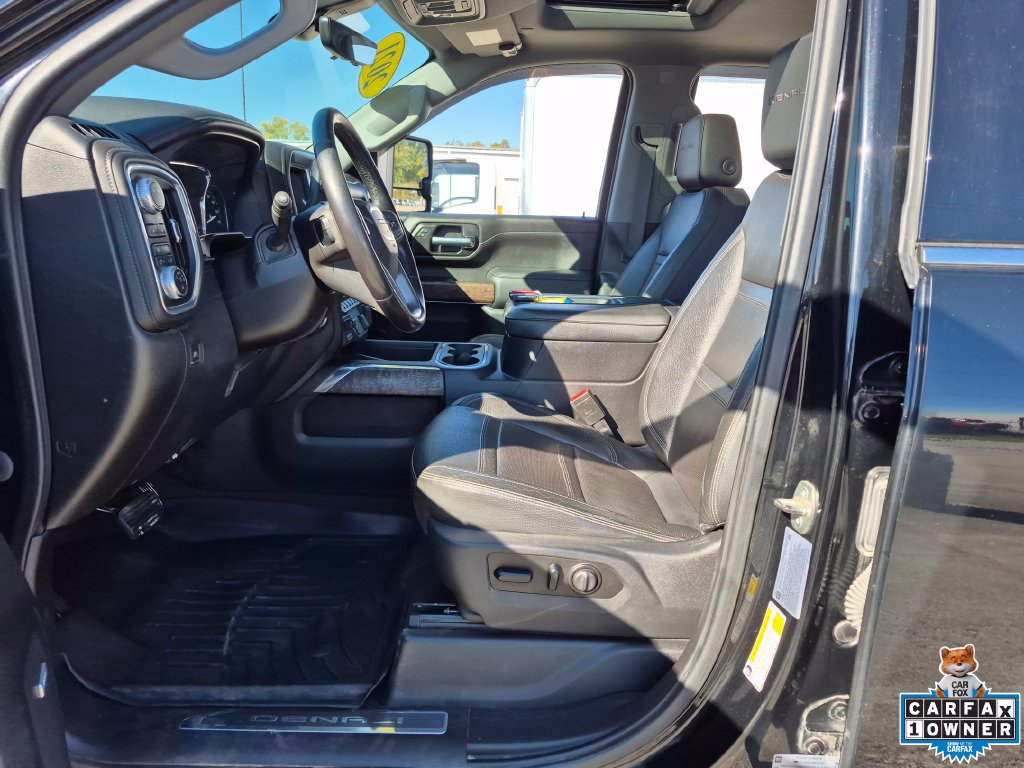 Used 2021 GMC Sierra 3500 Denali w/ Denali Ultimate Package AWD/4WD image 9