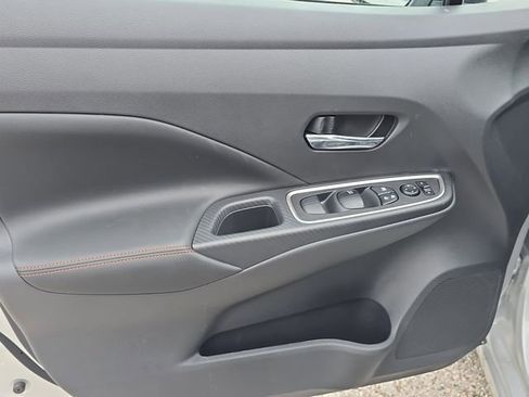 New 2025 Nissan Versa SR w/ Trunk Package image 19