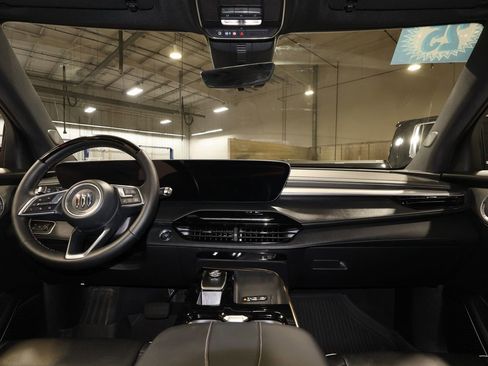 Certified 2025 Buick Enclave Avenir w/ Super Cruise Package image 30