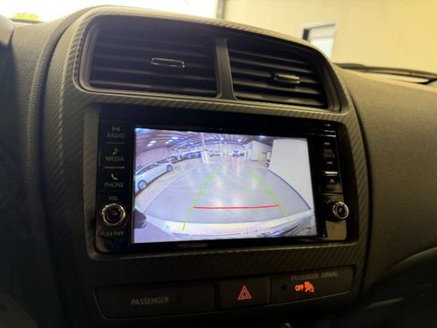 Used 2025 Mitsubishi Outlander Sport AWD image 16