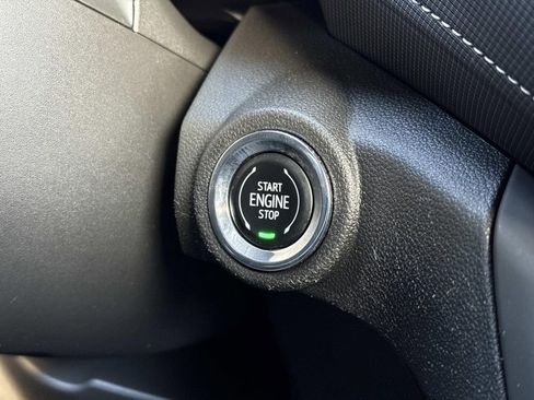 Used 2023 Chevrolet TrailBlazer ACTIV w/ Technology Package FWD image 14