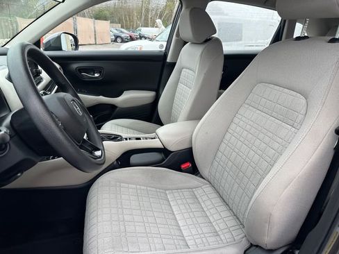Used 2023 Honda HR-V LX image 34
