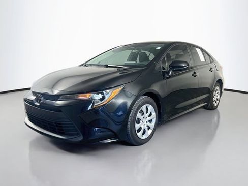 Used 2023 Toyota Corolla LE FWD image 4