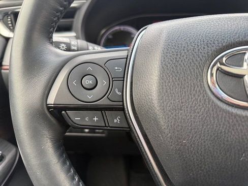 Used 2022 Toyota Venza Limited w/ Advanced Technology Package image 19
