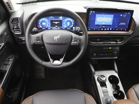 Used 2025 Ford Bronco Sport Outer Banks w/ Outer Banks Tech Package+ image 13