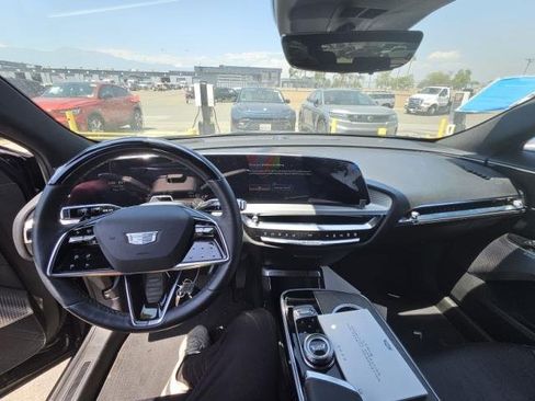 Used 2023 Cadillac Lyriq 2WD image 10