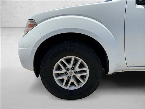 Used 2016 Nissan Frontier SV RWD image 19