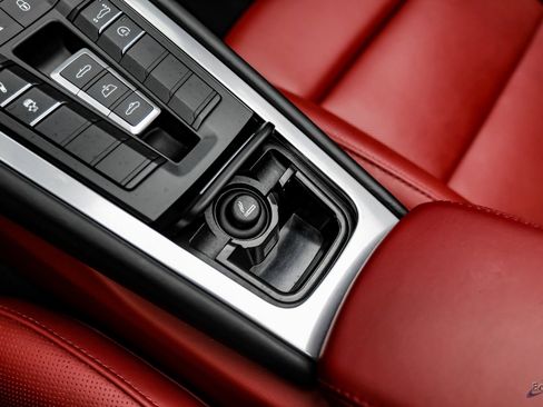 Used 2019 Porsche 911 Turbo image 60