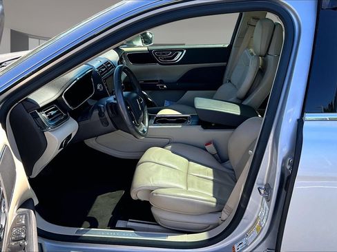 Used 2017 Lincoln Continental Reserve FWD image 21