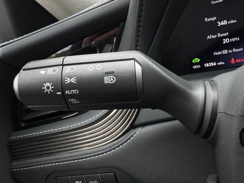 Used 2023 Lexus LS 500h AWD w/ Luxury Package image 83